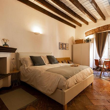 Cozy House In Naviglio Grande - Homy Apartments Milano Eksteriør billede